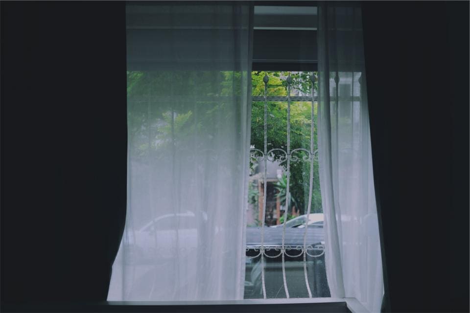 Photograph illustrating Reviews: Blackout Curtains: Published Opacity Claims and the Light-Leak Test